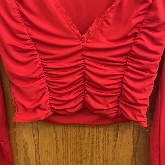 Tiger Mist Maggie Top in Red - Picture 6 of 12